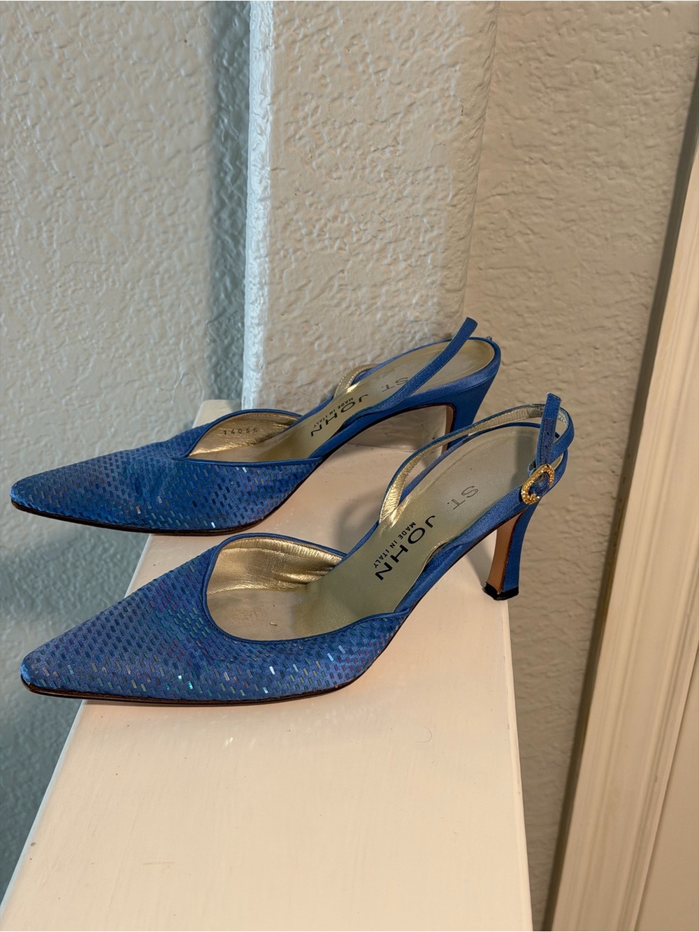 St. John Periwinkle Slingback Pointed-Toe Heels- Made in Italy- Vintage- - Picture 1 of 12